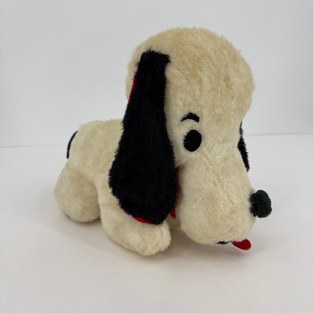 Vinage Snoopy Knickerbocker Animals of Distinction Plush Stuffed Animal 9 x 12.5